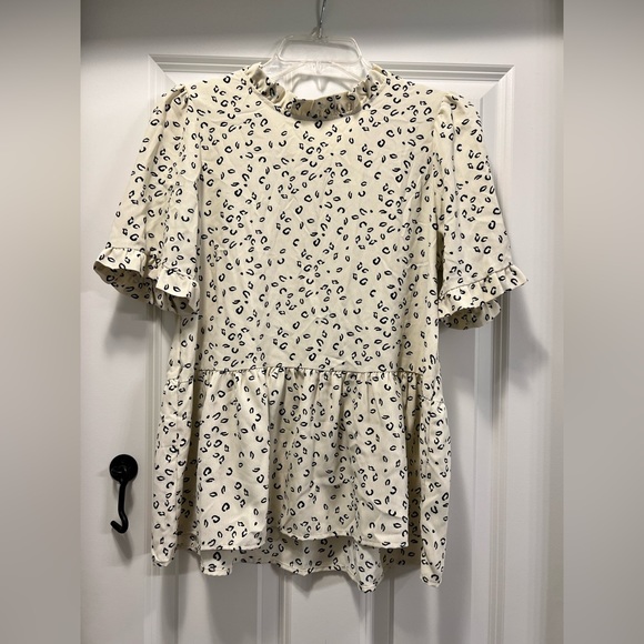 EUC peplum top. Perfect for work. - Picture 1 of 3